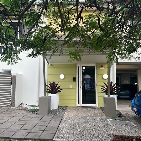 Redcliffe Motor Inn Esterno foto