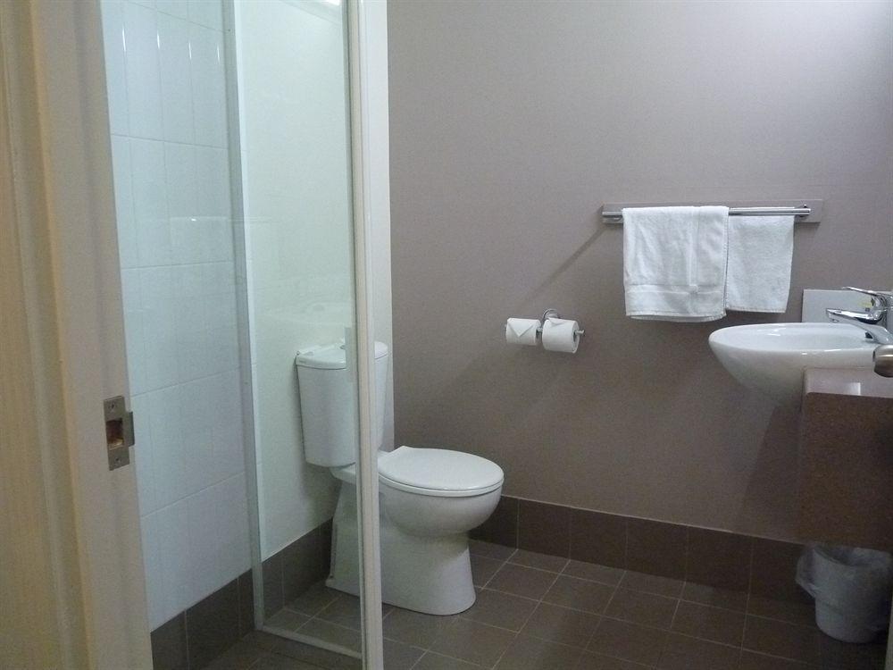 Redcliffe Motor Inn Esterno foto
