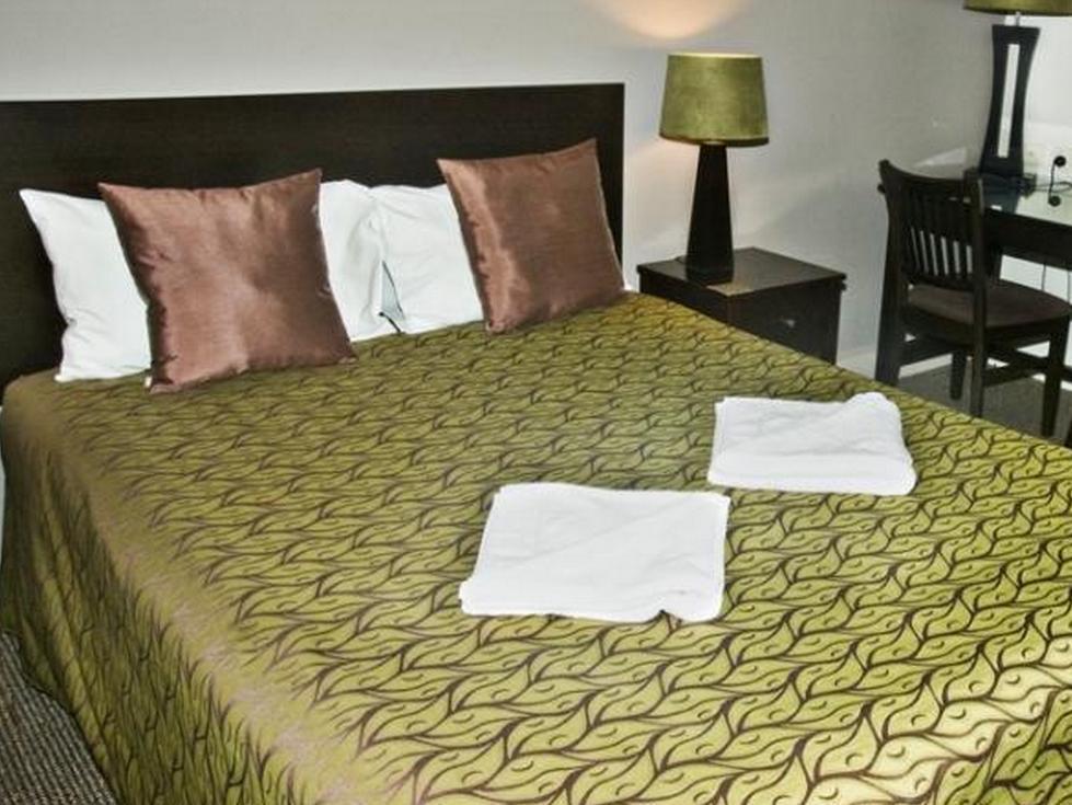 Redcliffe Motor Inn Esterno foto