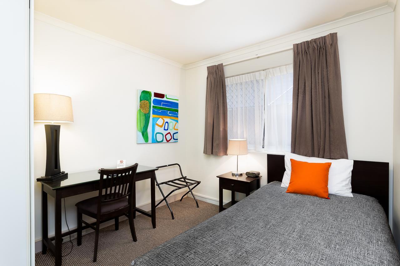 Redcliffe Motor Inn Esterno foto