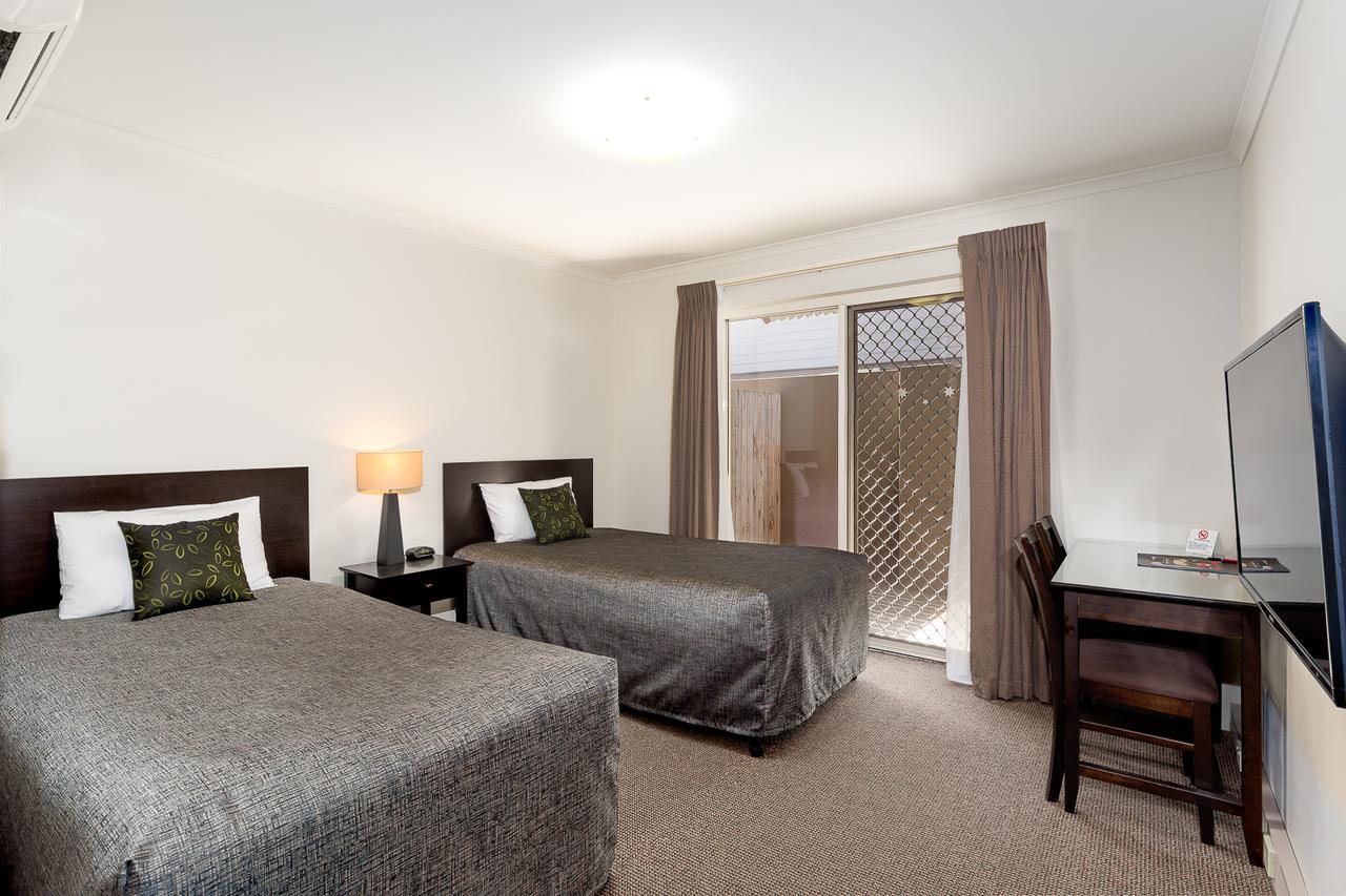 Redcliffe Motor Inn Esterno foto