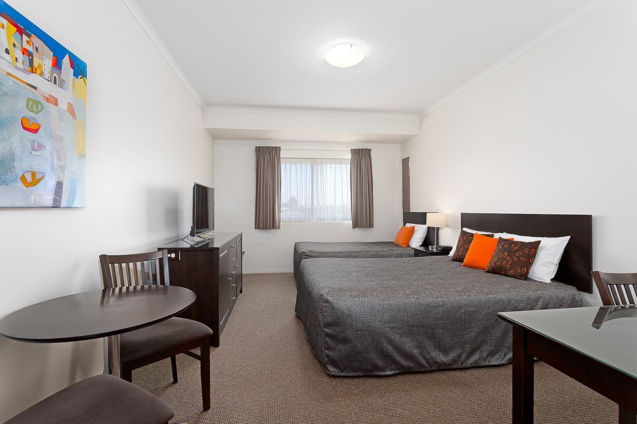 Redcliffe Motor Inn Esterno foto