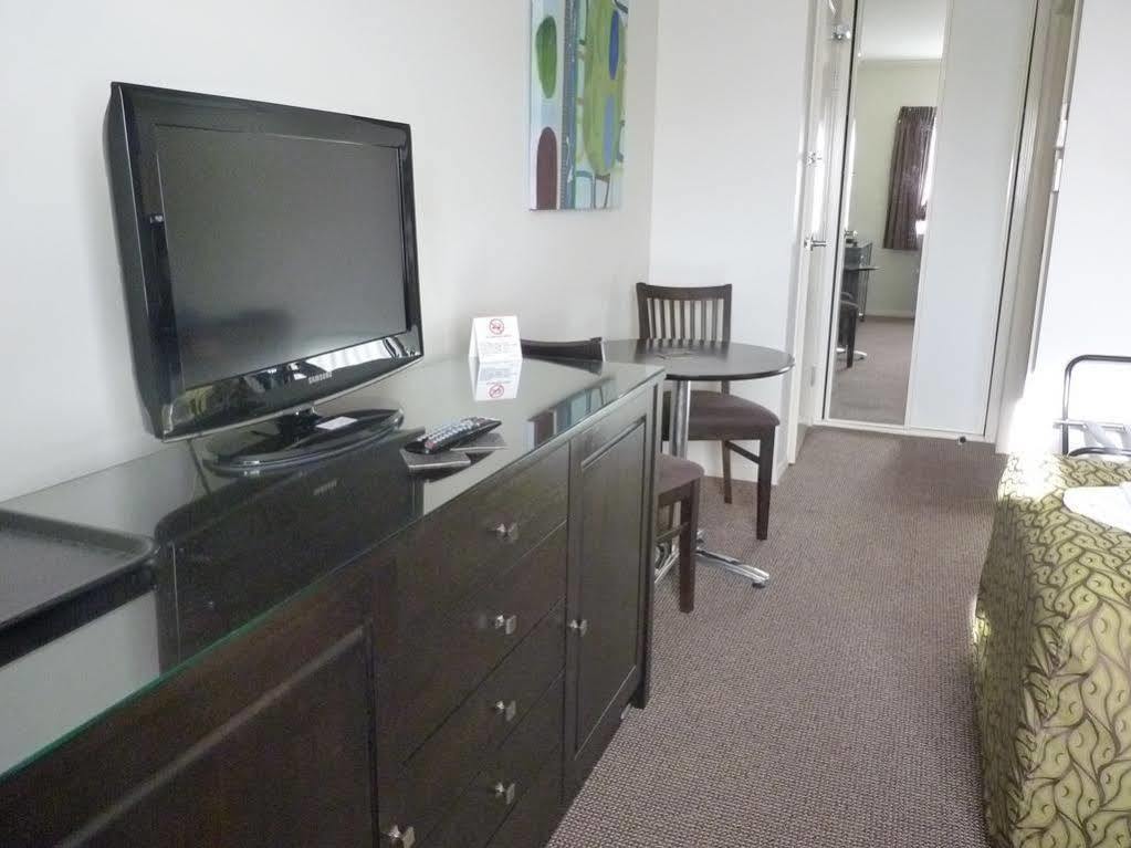 Redcliffe Motor Inn Esterno foto