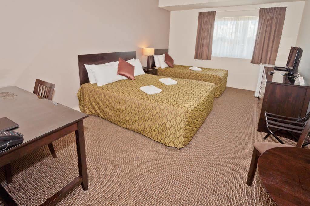 Redcliffe Motor Inn Esterno foto