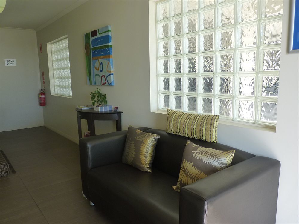 Redcliffe Motor Inn Esterno foto