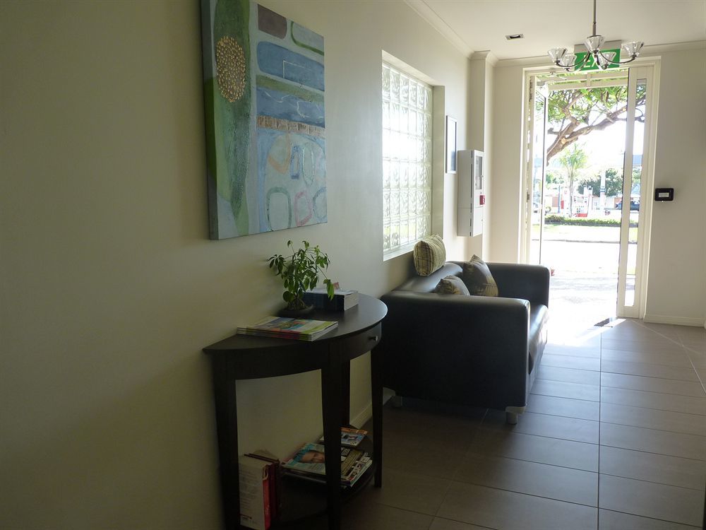 Redcliffe Motor Inn Esterno foto